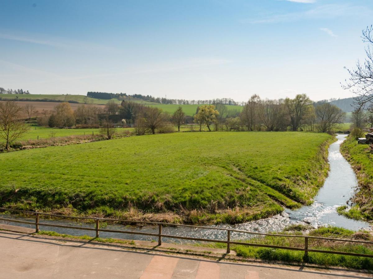 Modern Holiday Home near River in Amelgatzen Emmerthal Zimmer foto