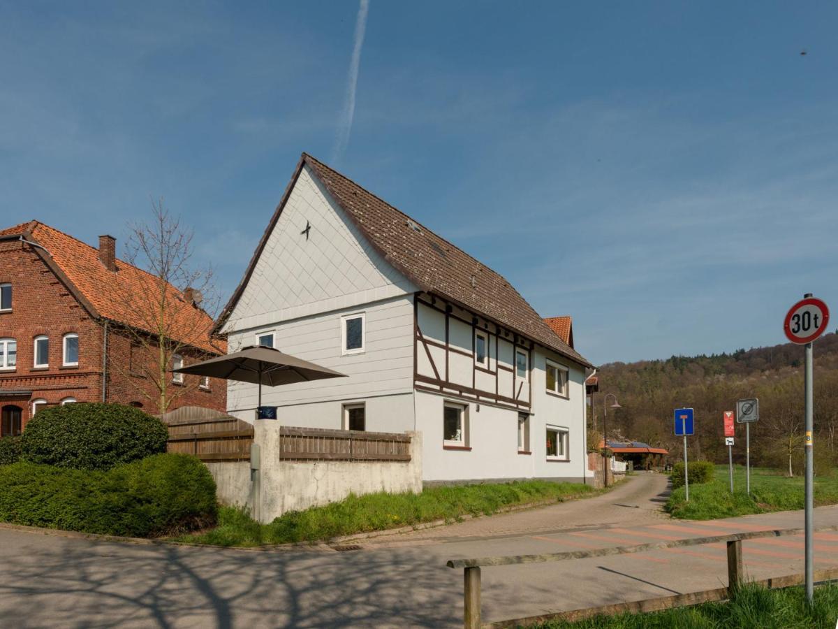 Modern Holiday Home near River in Amelgatzen Emmerthal Zimmer foto